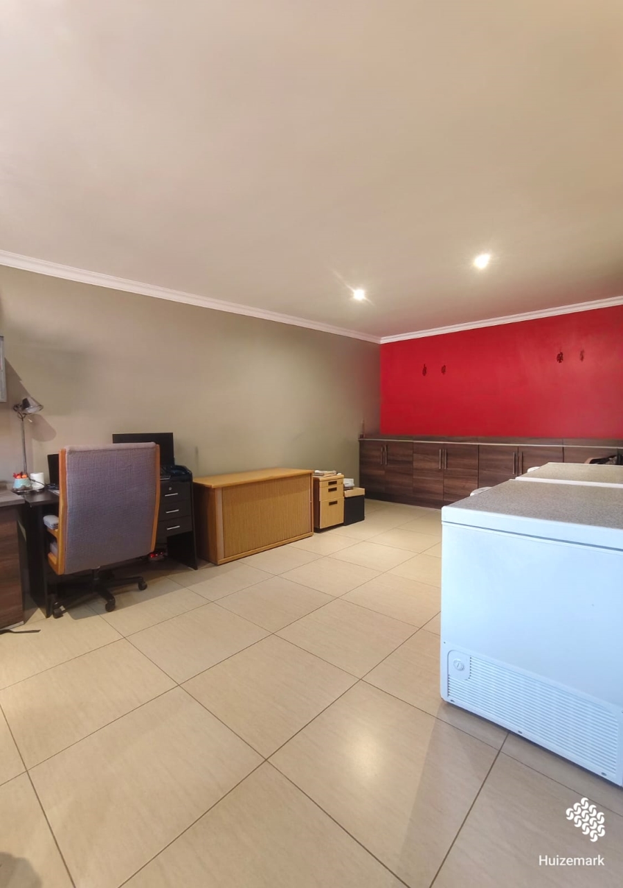 5 Bedroom Property for Sale in Vaalpark Free State